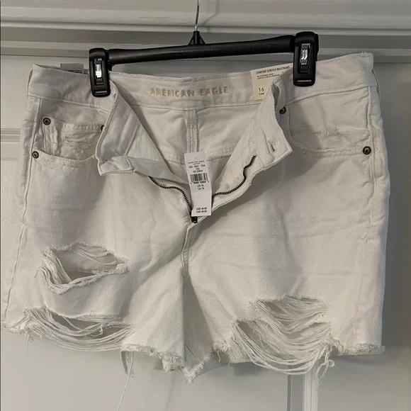 AE 90’s Boyfriend Style White Denim Shorts - Picture 3 of 6